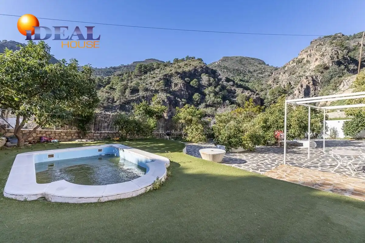 Casa amb piscina en venda a Plaza Polígono 5 Parcela 301, imagen 2
