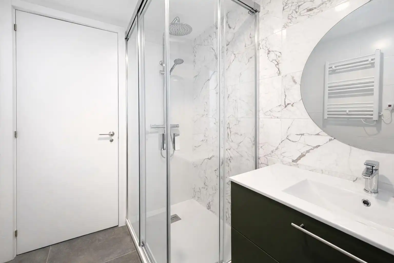 Bathroom of Flat for sale in Calpe / Calp  with Air Conditioner and Terrace