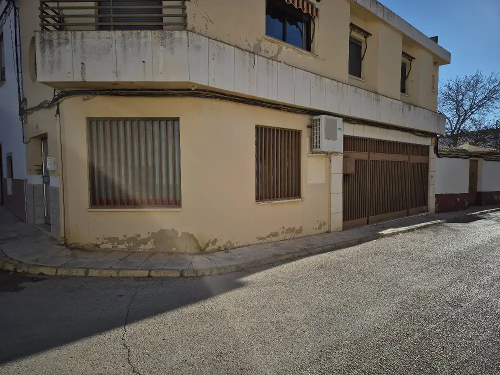 Business premises for sale in Calle Iniesta 4, imagen 2