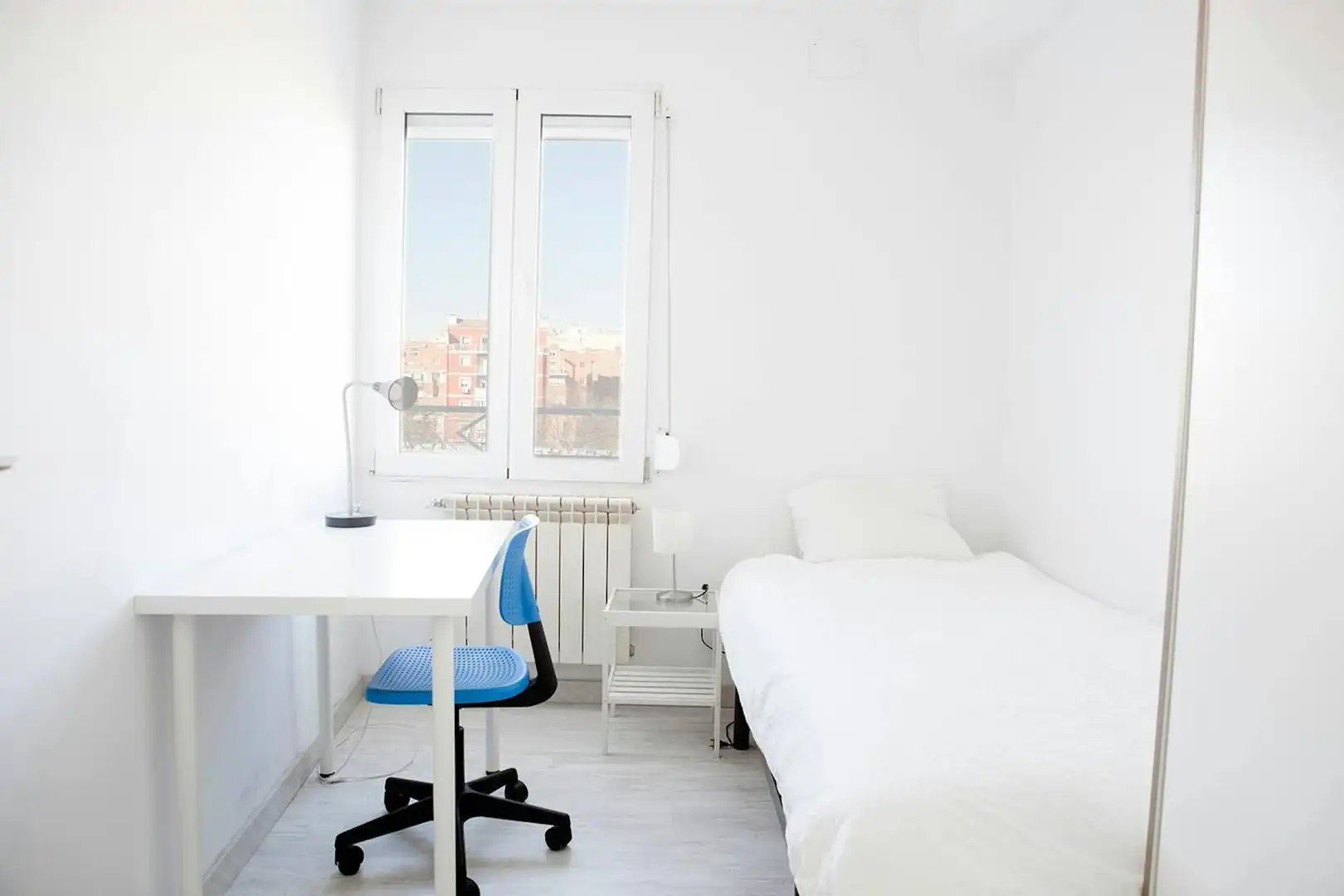 Bedroom of Flat for rent in Madrid  with Heating, Furnished and Washing machine