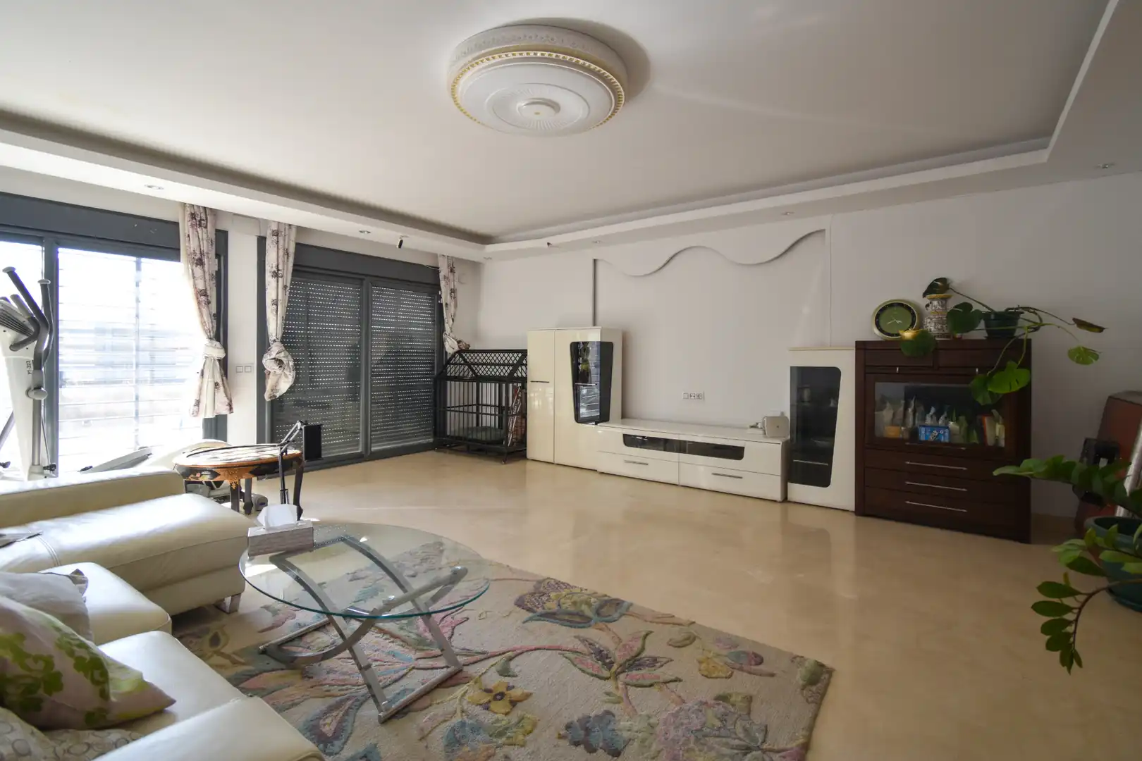 Sala d'estar de Casa adosada en venda en Sevilla amb Aire condicionat, Calefacció i Terrassa