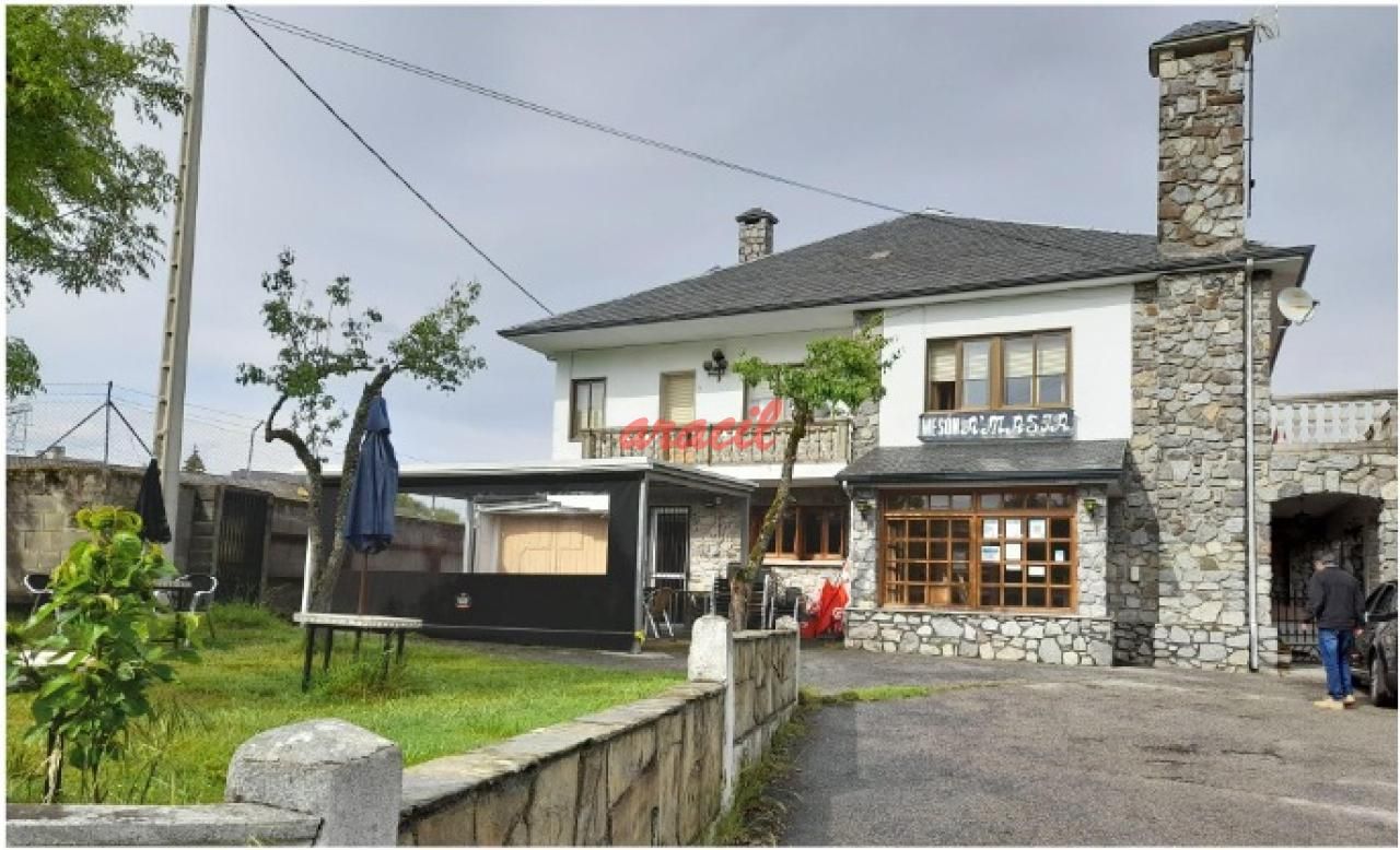 Country house for sale in A Pobra de Trives   with Heating and Private garden