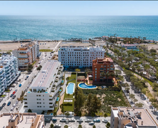 Vista exterior de Àtic en venda en Vélez-Málaga amb Aire condicionat, Terrassa i Piscina