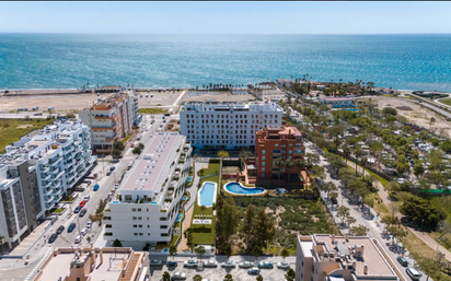 Vista exterior de Àtic en venda en Vélez-Málaga amb Aire condicionat, Terrassa i Piscina