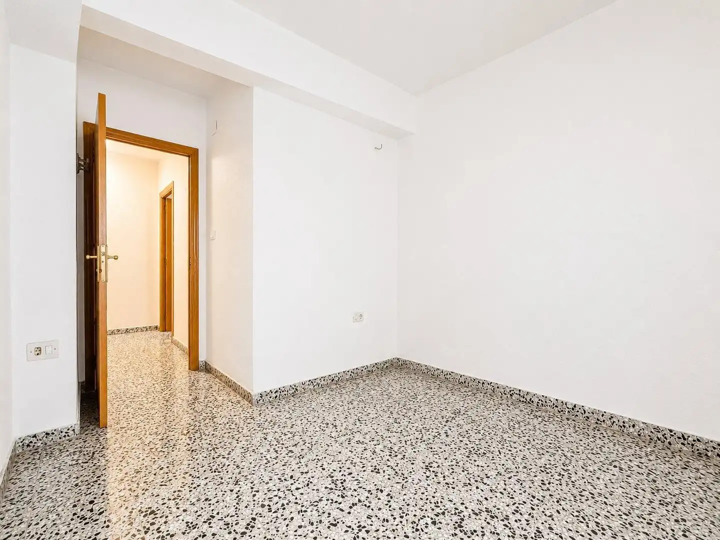 Piso en venta en Meliana con Terraza, Trastero y Balcón