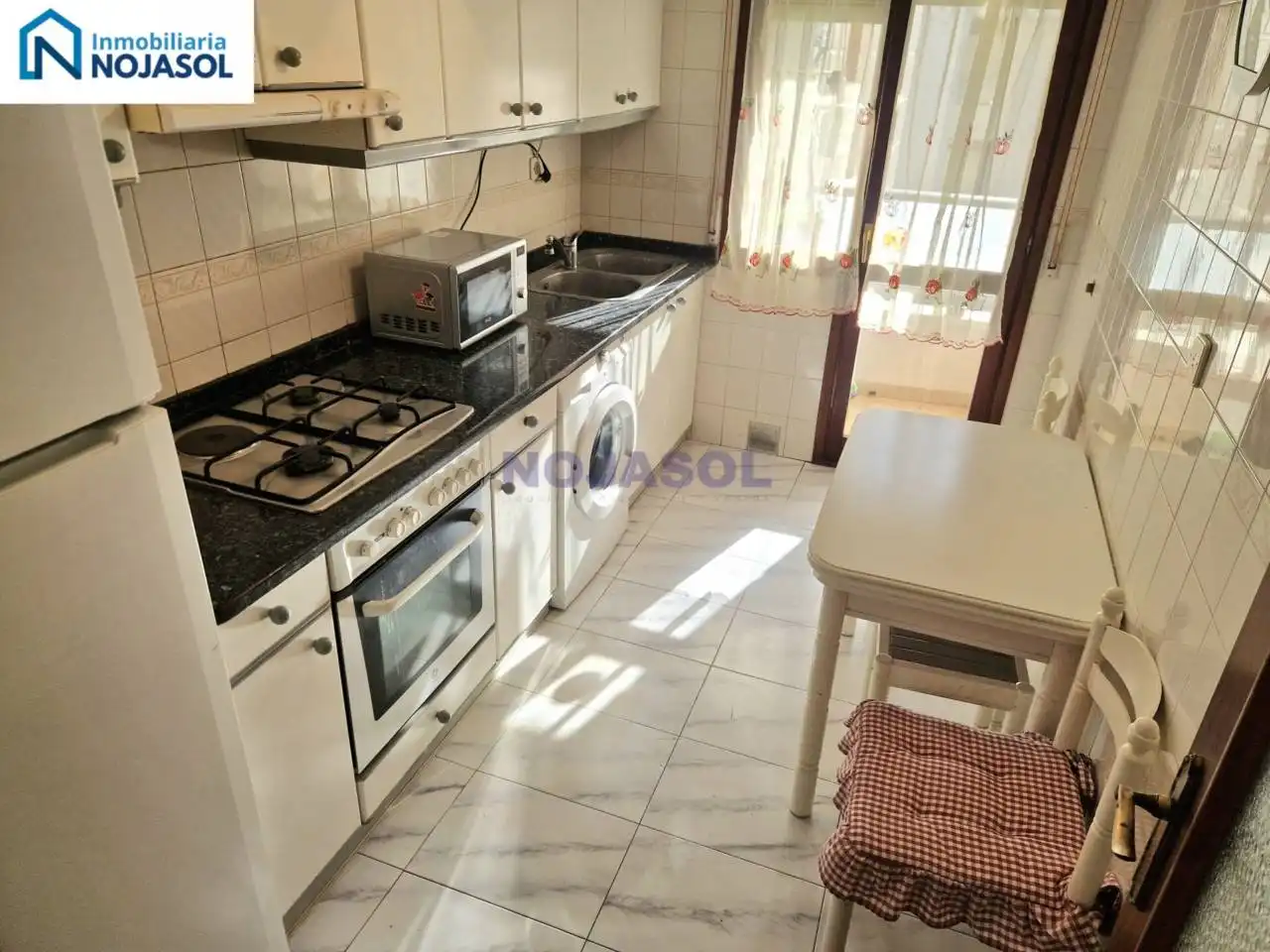 Apartament amb terrassa en venda a Calle Pinares, imagen 16