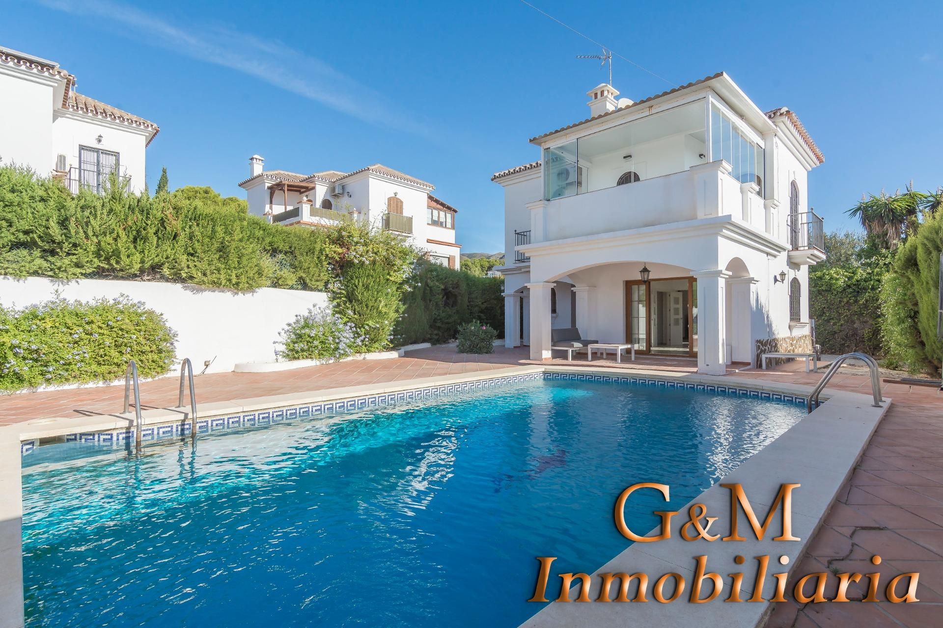 Vista exterior de Casa o xalet en venda en Torremolinos