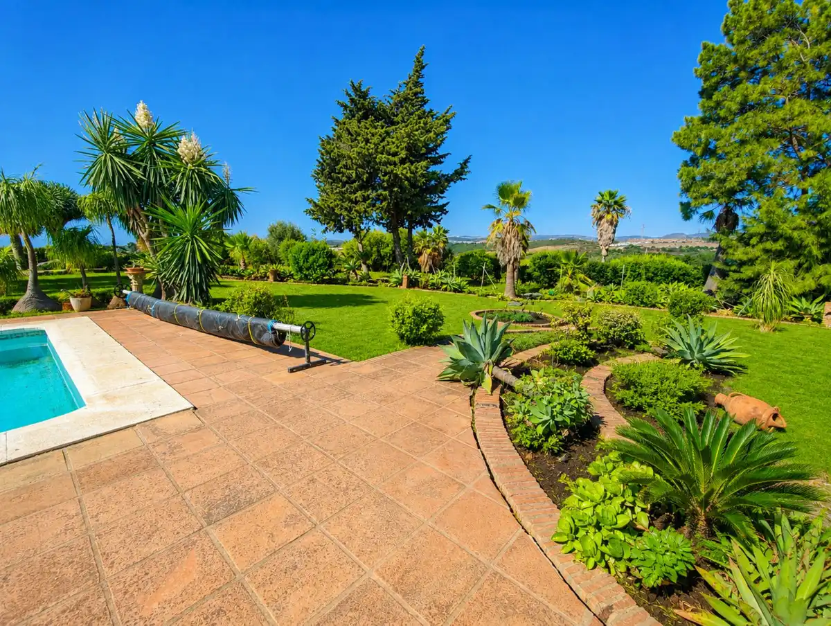 Garden of Residential for sale in Estepona