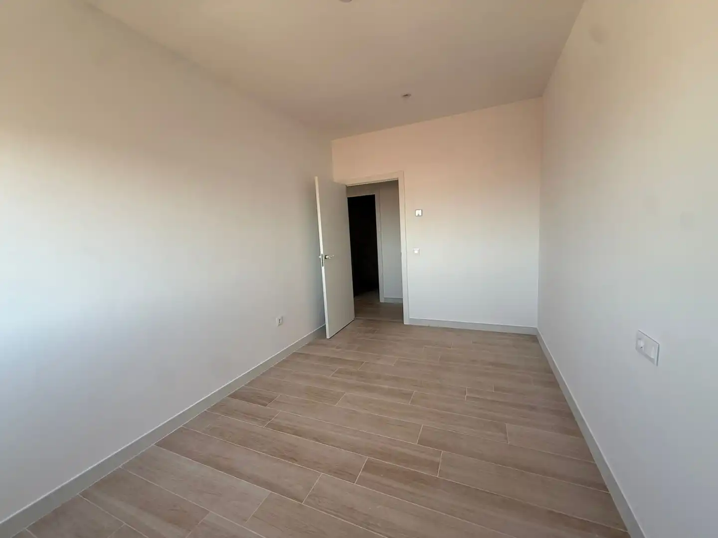 Habitación de Ático en venta en Tomelloso con Calefacción, Terraza y Balcón