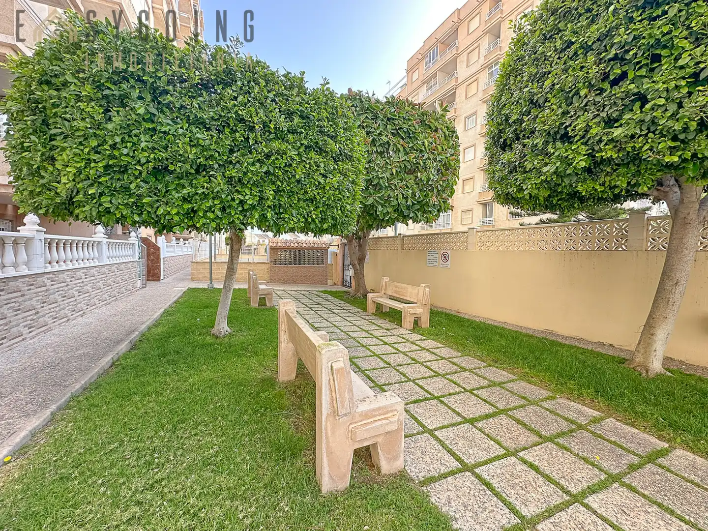 Terraza de Apartamento en venta en Torrevieja con Terraza y Piscina comunitaria