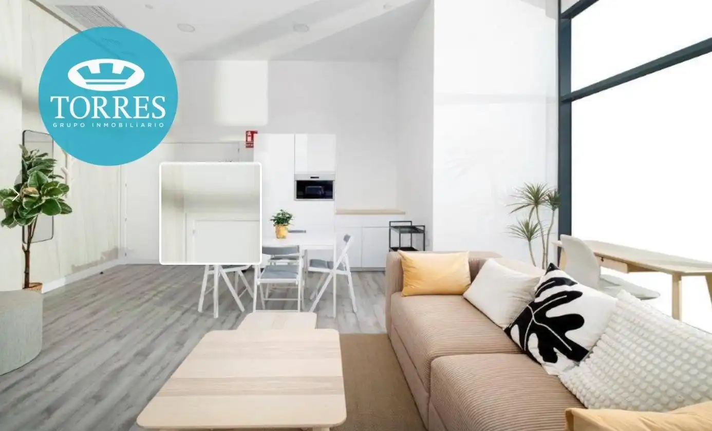 Sala de estar de Piso en venta en Málaga con Aire acondicionado, Amueblado y Piscina comunitaria