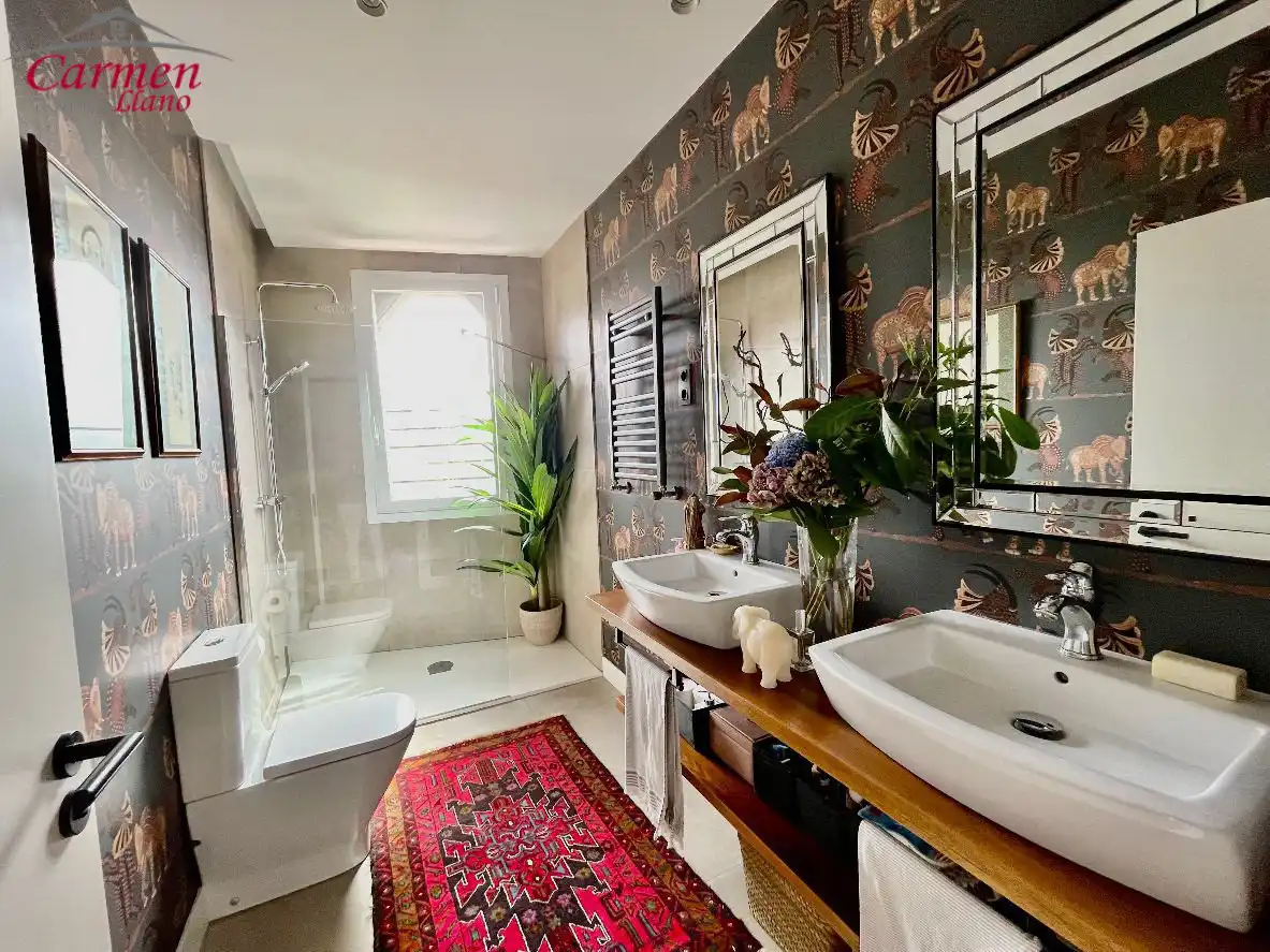 Bathroom of Flat for sale in Getxo   with Heating and Terrace