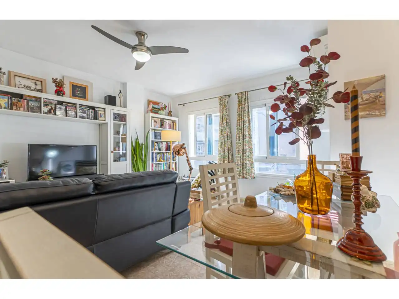 Sala de estar de Piso en venta en Rincón de la Victoria con Aire acondicionado