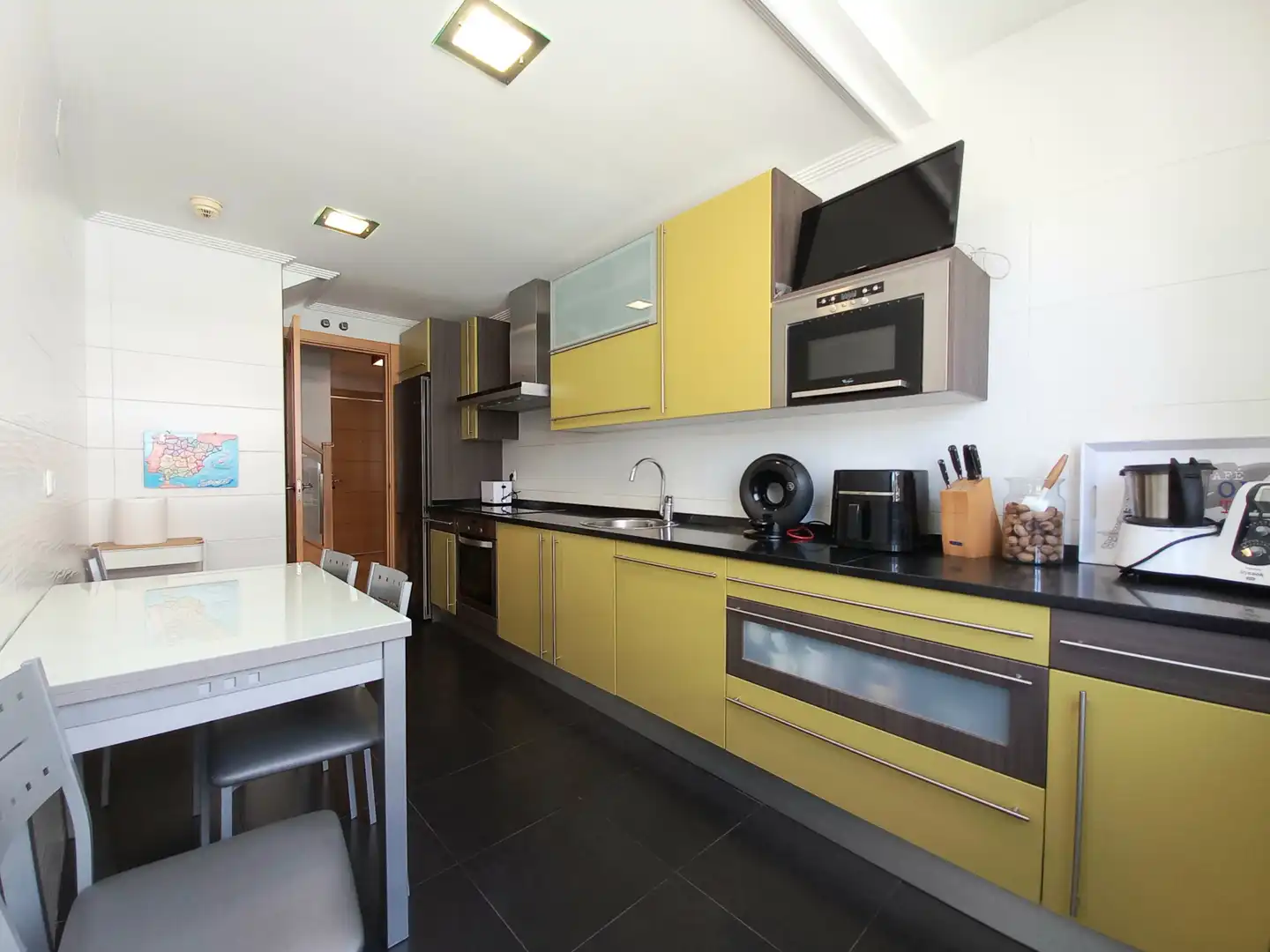 Cocina de Dúplex en venta en Burgos con Aire acondicionado, Calefacción y Terraza