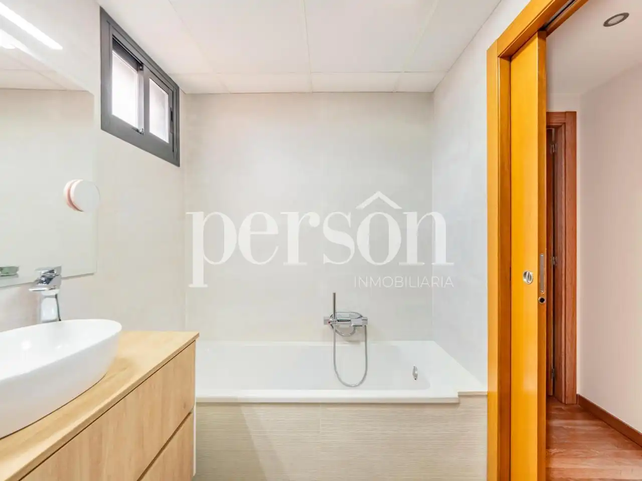 Baño de Ático en venta en Valencia con Aire acondicionado, Terraza y Trastero