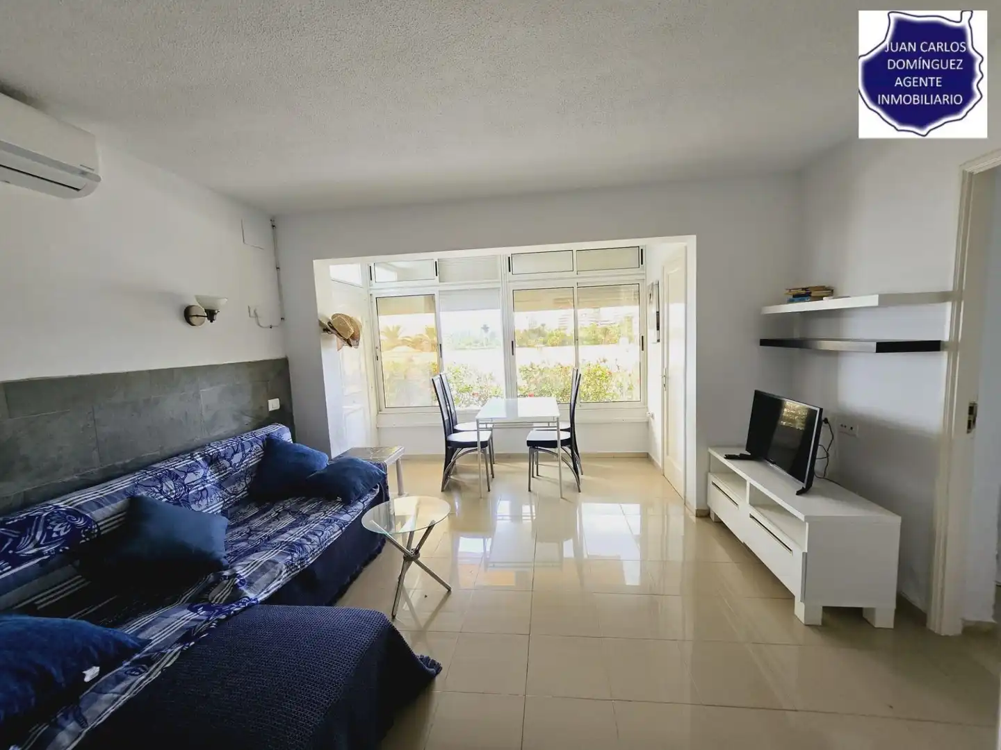 Sala d'estar de Casa o xalet de lloguer en San Bartolomé de Tirajana amb Aire condicionat, Jardí privat i Terrassa