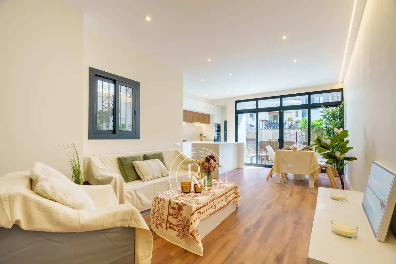 Sala de estar de Piso en venta en Sitges con Aire acondicionado, Calefacción y Parquet
