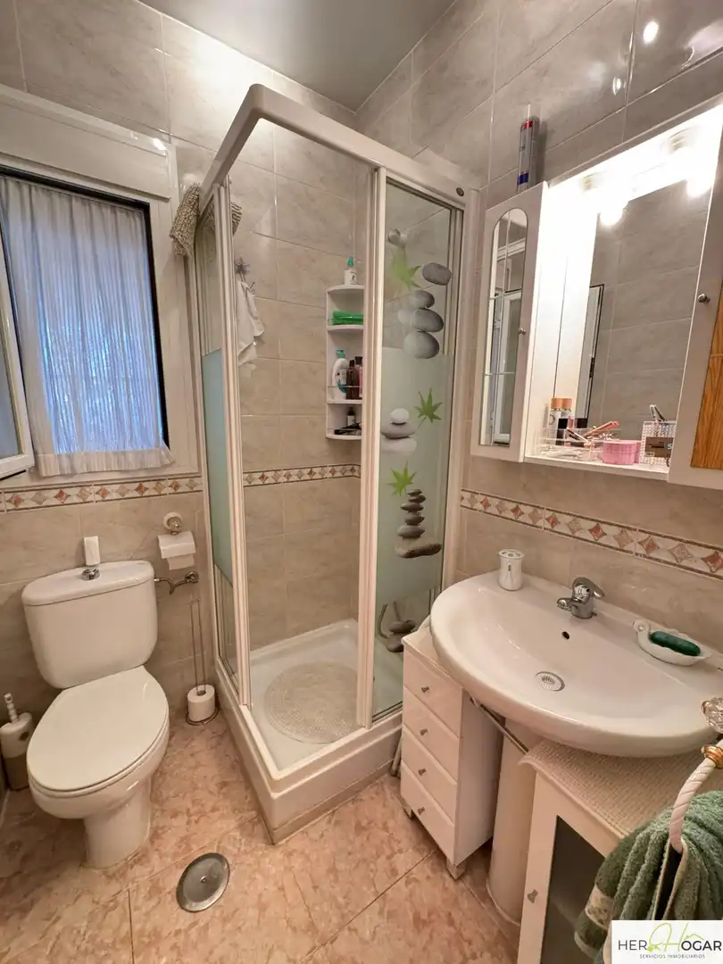 Badezimmer von Haus oder Chalet zum Verkauf in Magán mit Heizung und Abstellraum
