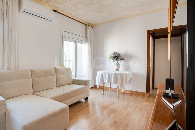 Piso en Venta en Carrer d'Eduard Toldrà en Molí Nou - Ciutat Cooperativa