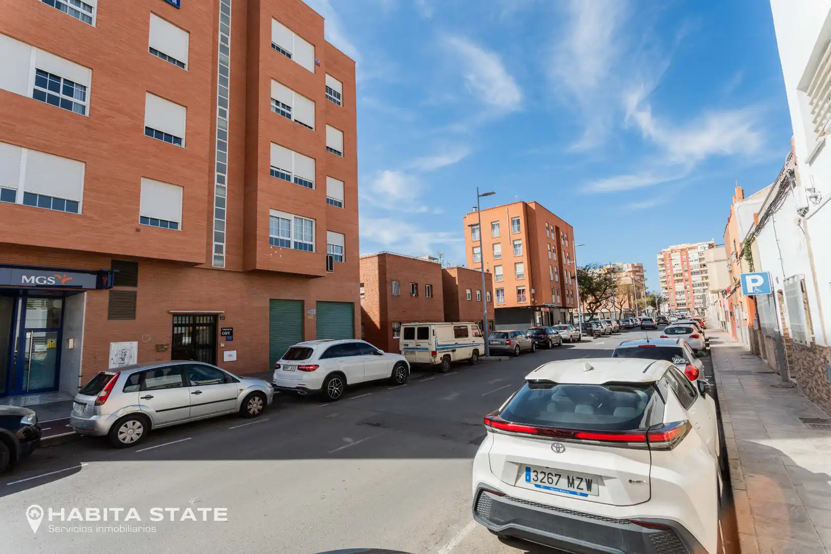 Vista exterior de Casa o xalet en venda en Almería amb Terrassa i Traster
