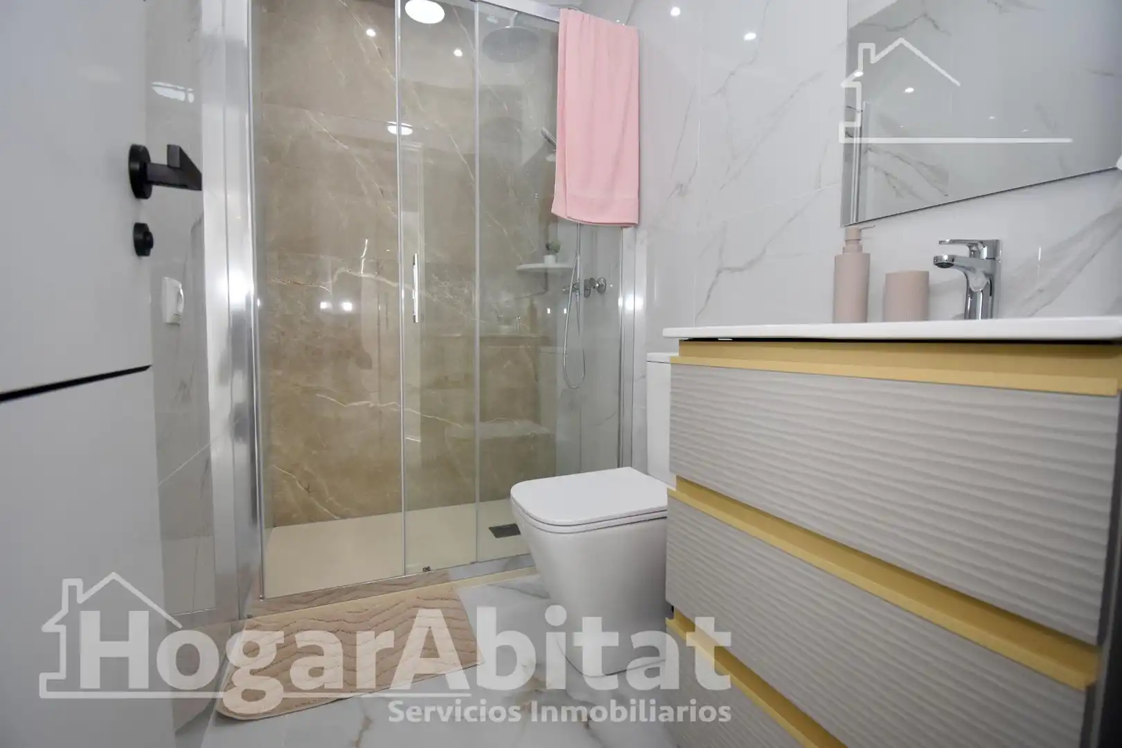 Badezimmer von Haus oder Chalet zum Verkauf in Vila-real mit Klimaanlage, Heizung und Terrasse