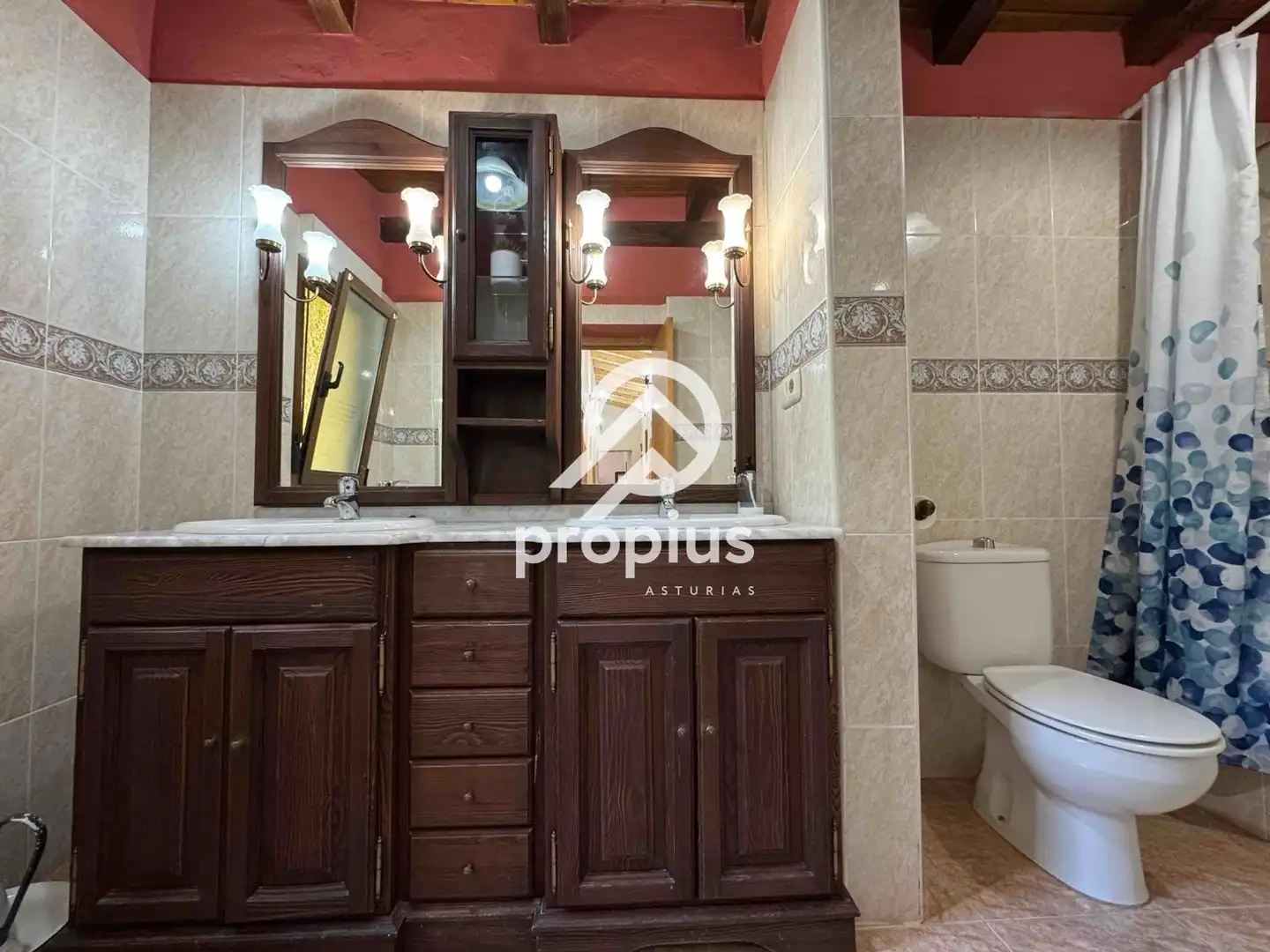 Bathroom of Houses for sale in Llanes  with Heating, Private garden and Parquet flooring