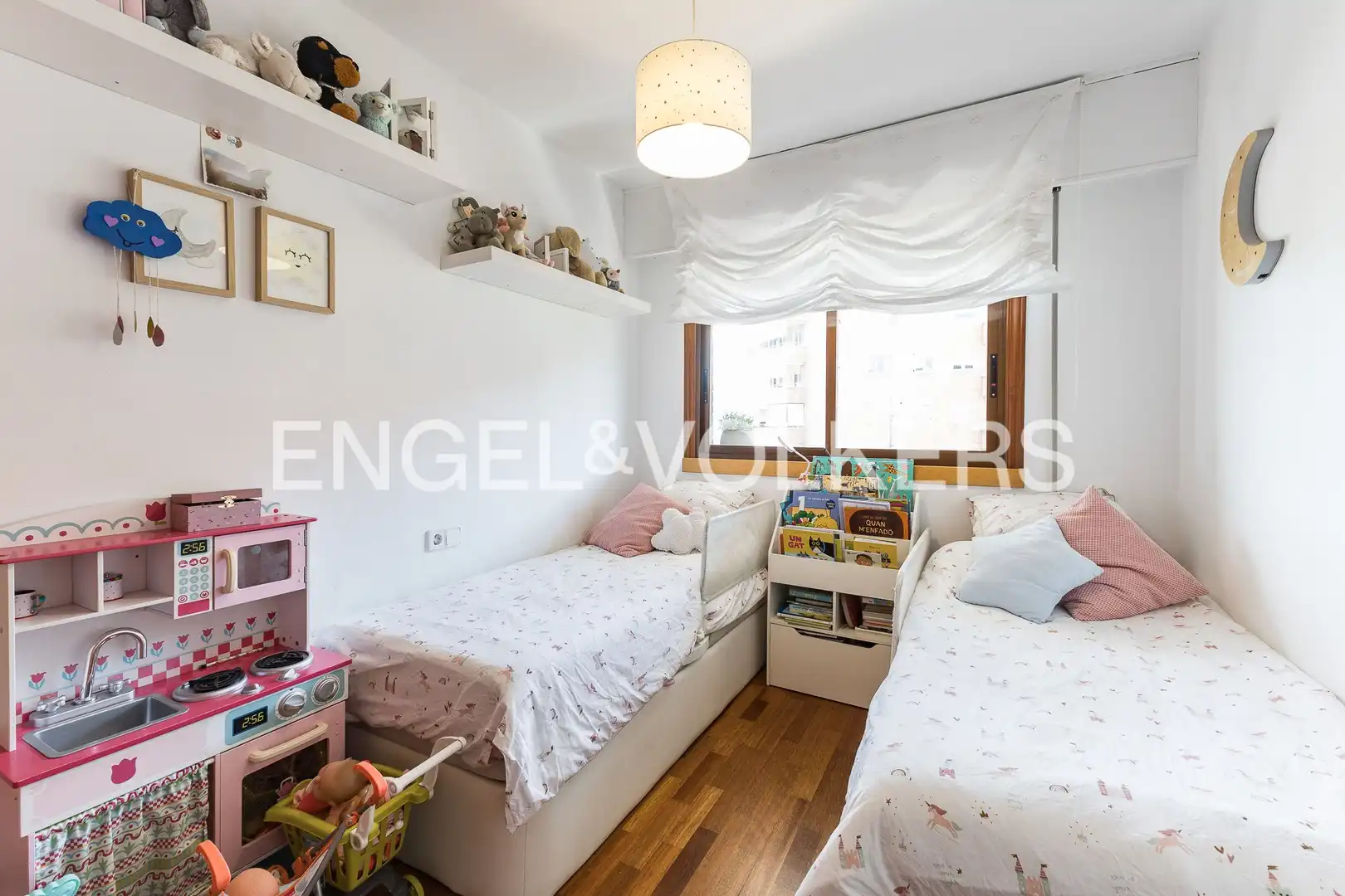 Bedroom of Flat for sale in Sant Joan Despí  with Air Conditioner, Heating and Parquet flooring