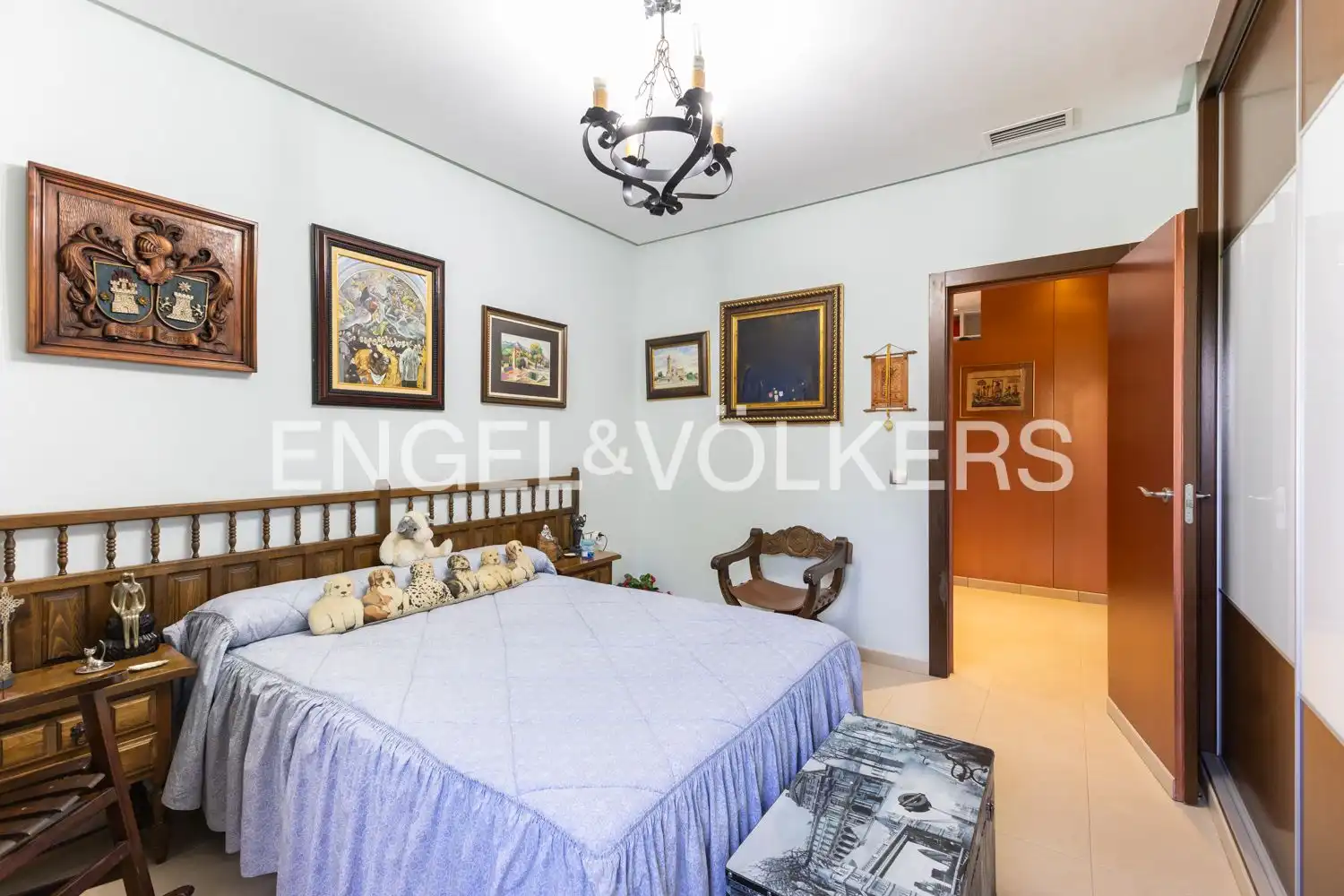 Bedroom of Houses for sale in Gilet  with Air Conditioner, Heating and Private garden