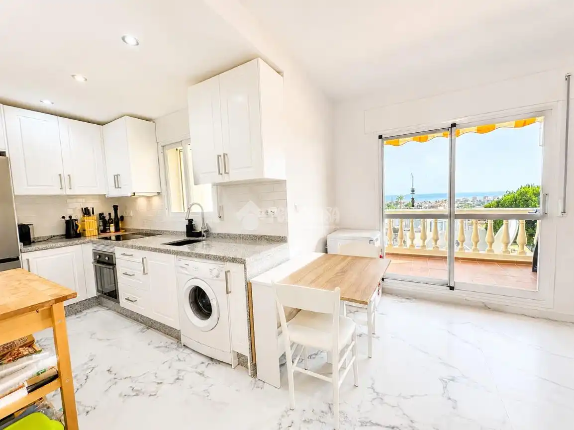 Cocina de Piso en venta en Torrox con Aire acondicionado, Terraza y Piscina comunitaria