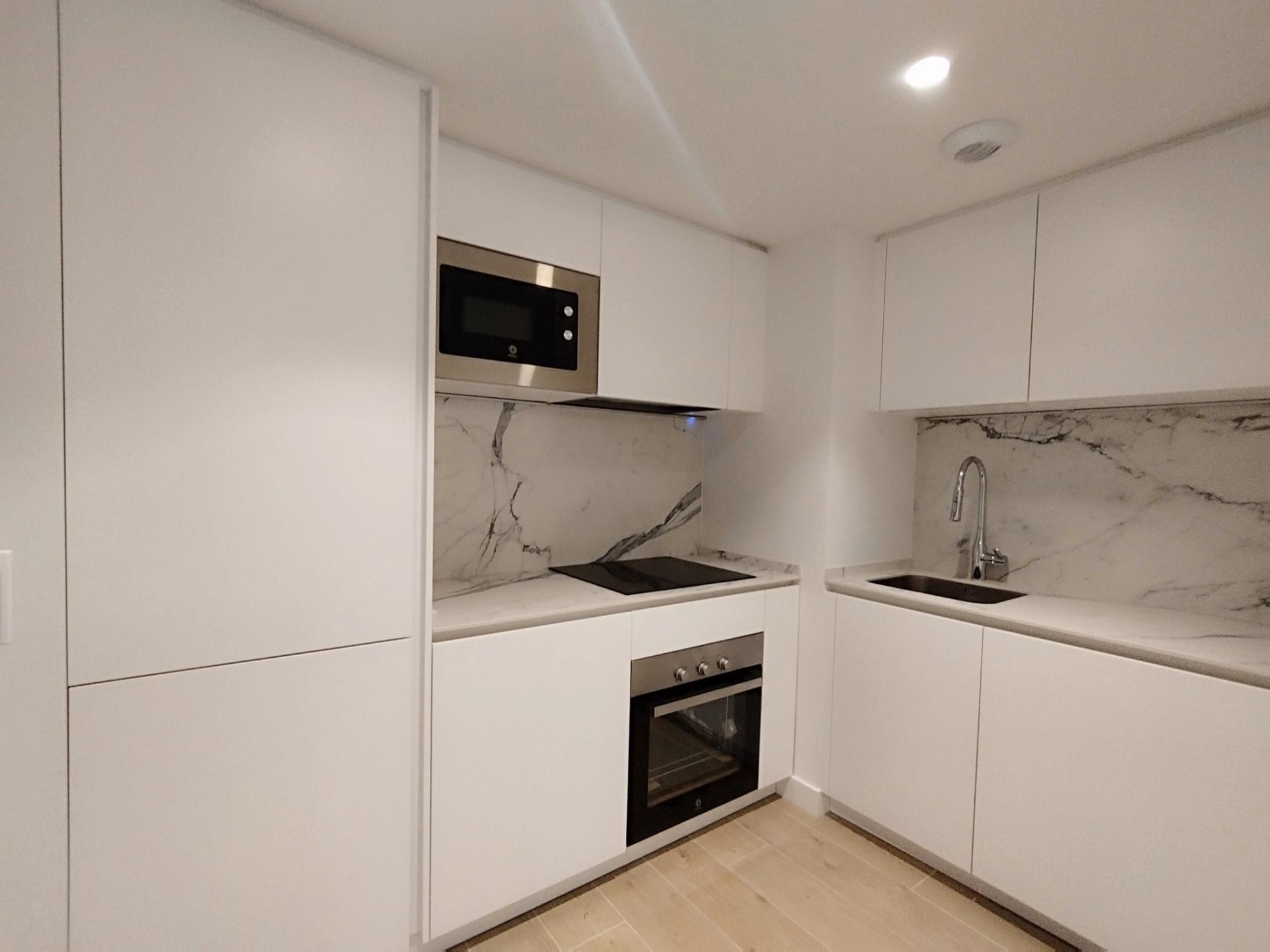 Kitchen of Apartment to rent in  Barcelona Capital  with Heating, Storage room and Community pool