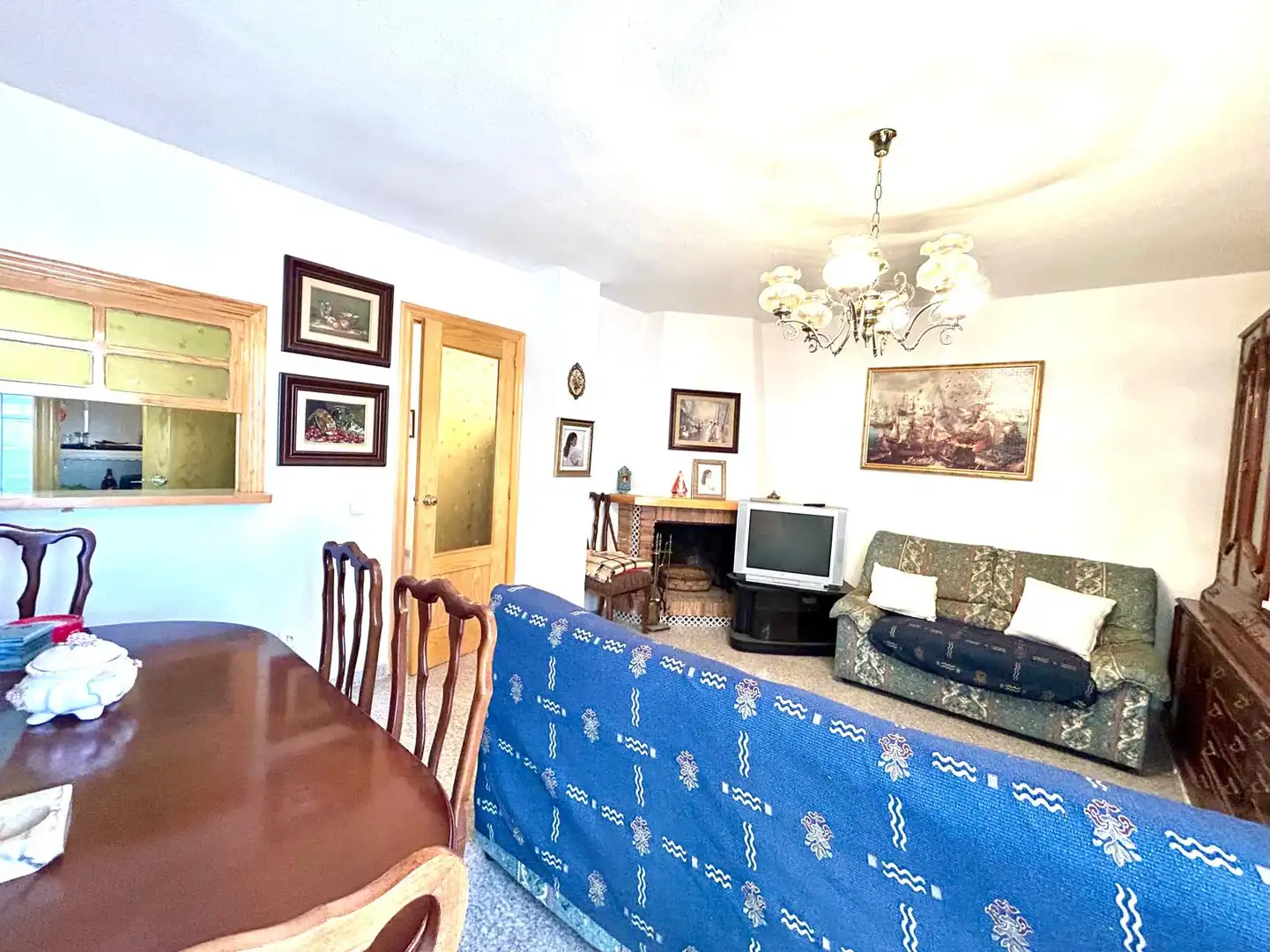 Sala de estar de Casa adosada en venta en Paterna del Río con Calefacción, Terraza y Trastero