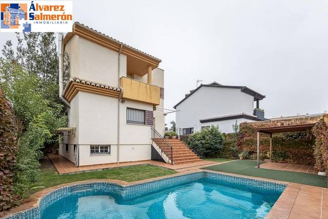 Casa-chalet en Venta en  ARZOBISPO OSCAR ROMERO en Peligros