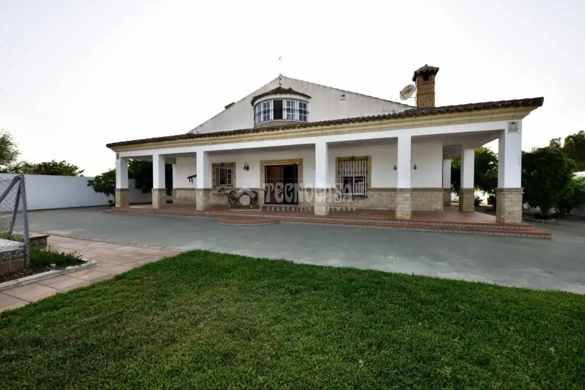 Exterior view of Houses for sale in El Puerto de Santa María