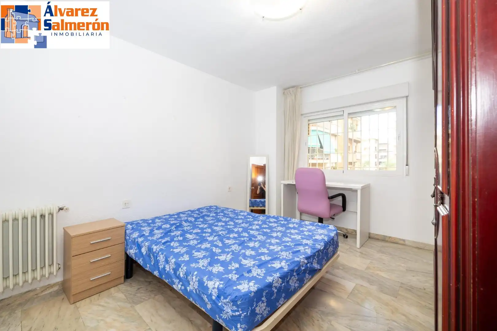 Schlafzimmer von Wohnung zur Miete in Granada mit Heizung, Terrasse und Möbliert