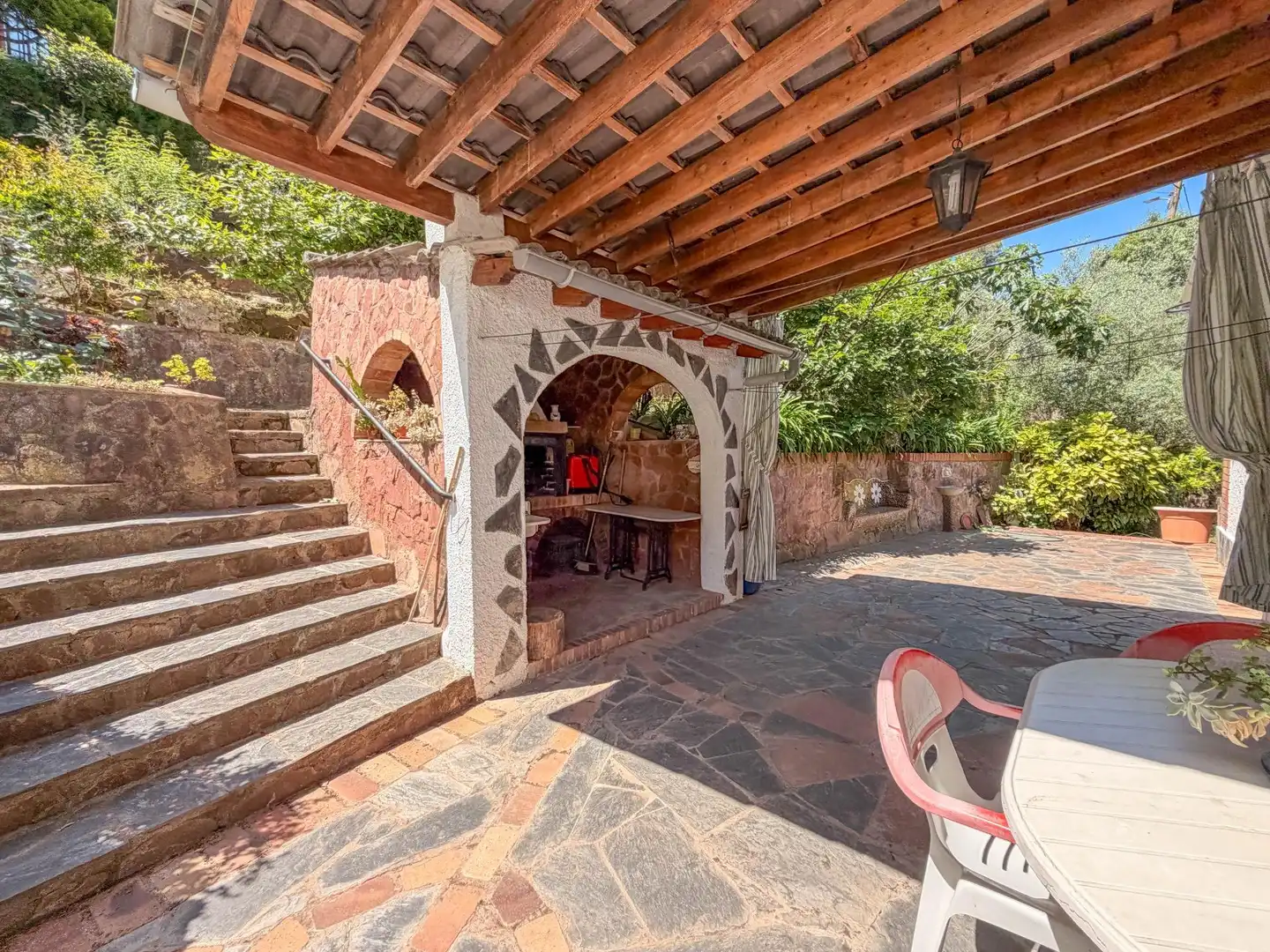 Terrassa de Casa o xalet en venda en Castellví de Rosanes amb Aire condicionat, Calefacció i Jardí privat