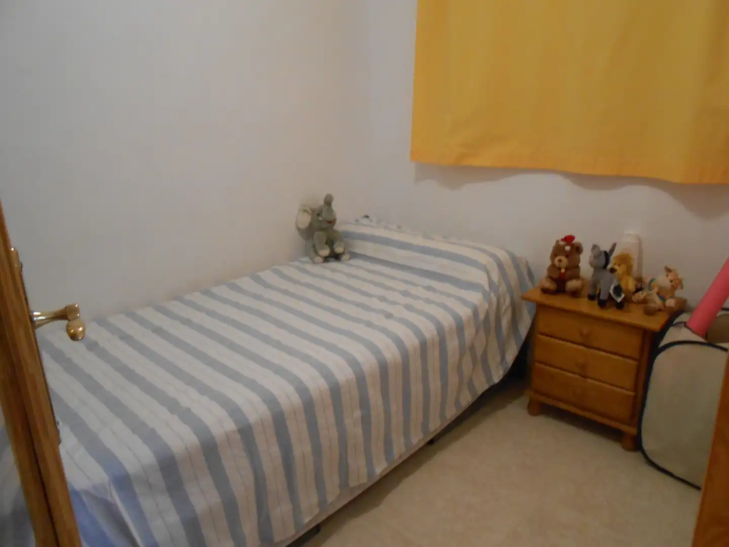 Schlafzimmer von Dachboden zur Miete in Xeraco mit Terrasse, Möbliert und Ofen