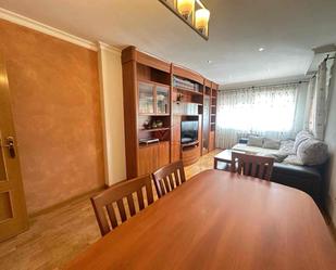 Living room of Flat for sale in Cuenca Capital  with Heating, Storage room and Swimming Pool