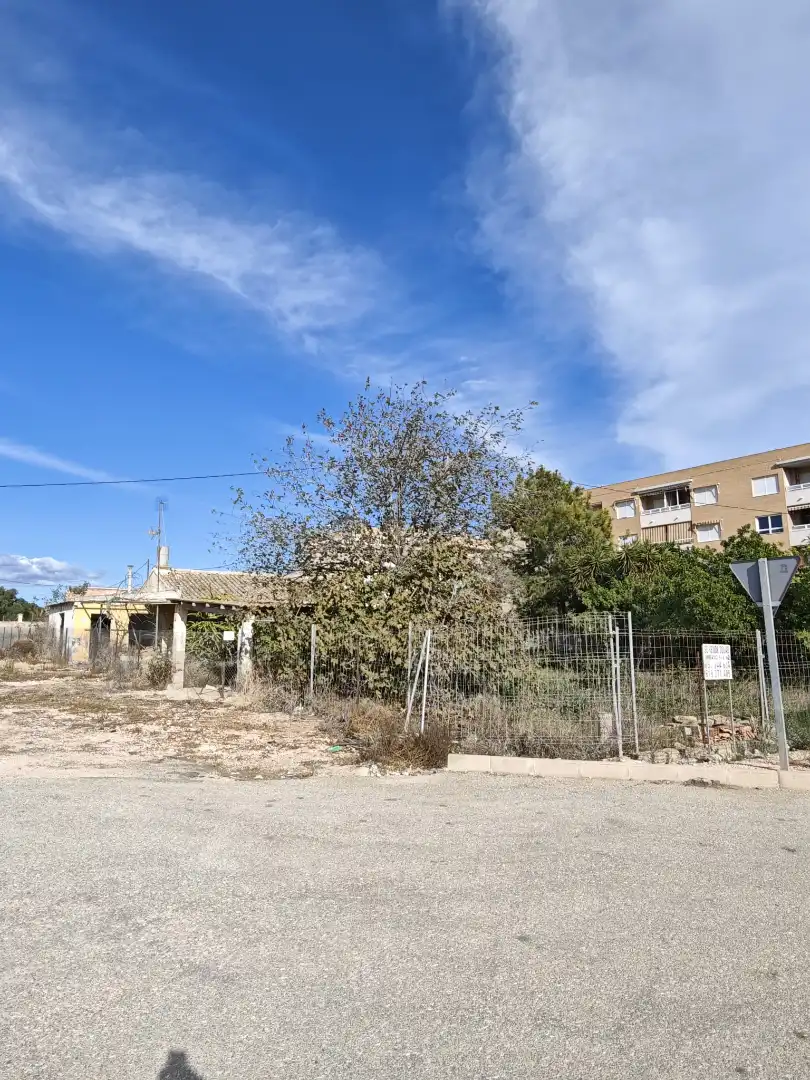 Residencial en venta en Los Montesinos