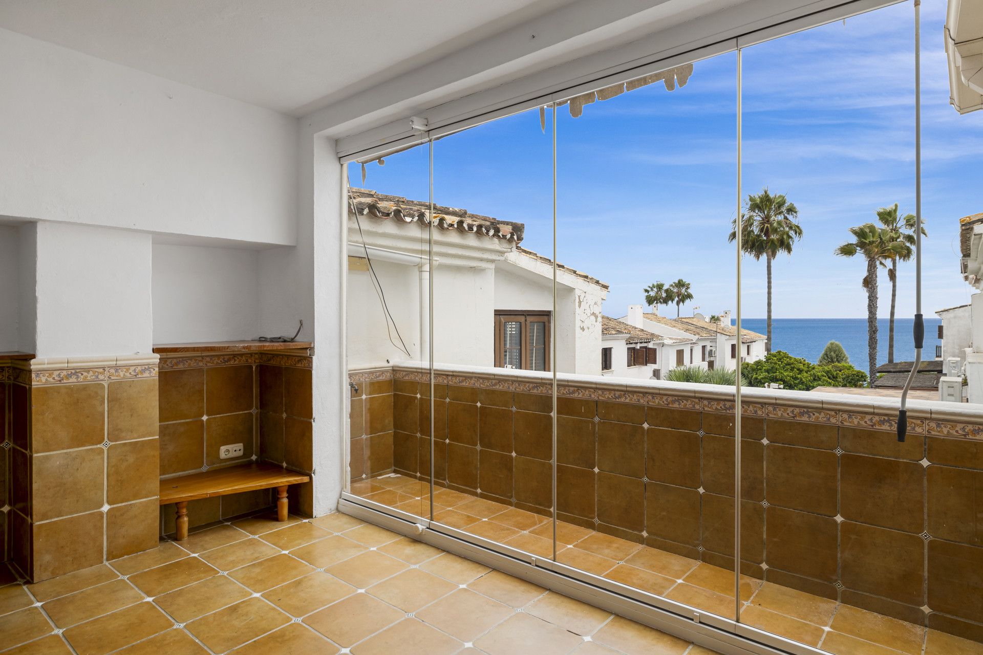 Terrace of Single-family semi-detached for sale in Estepona  with Terrace, Swimming Pool and Balcony