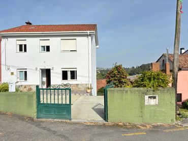 Doppelhaushälfte mit Garten zum Verkauf in Rúa de Serafín Zas