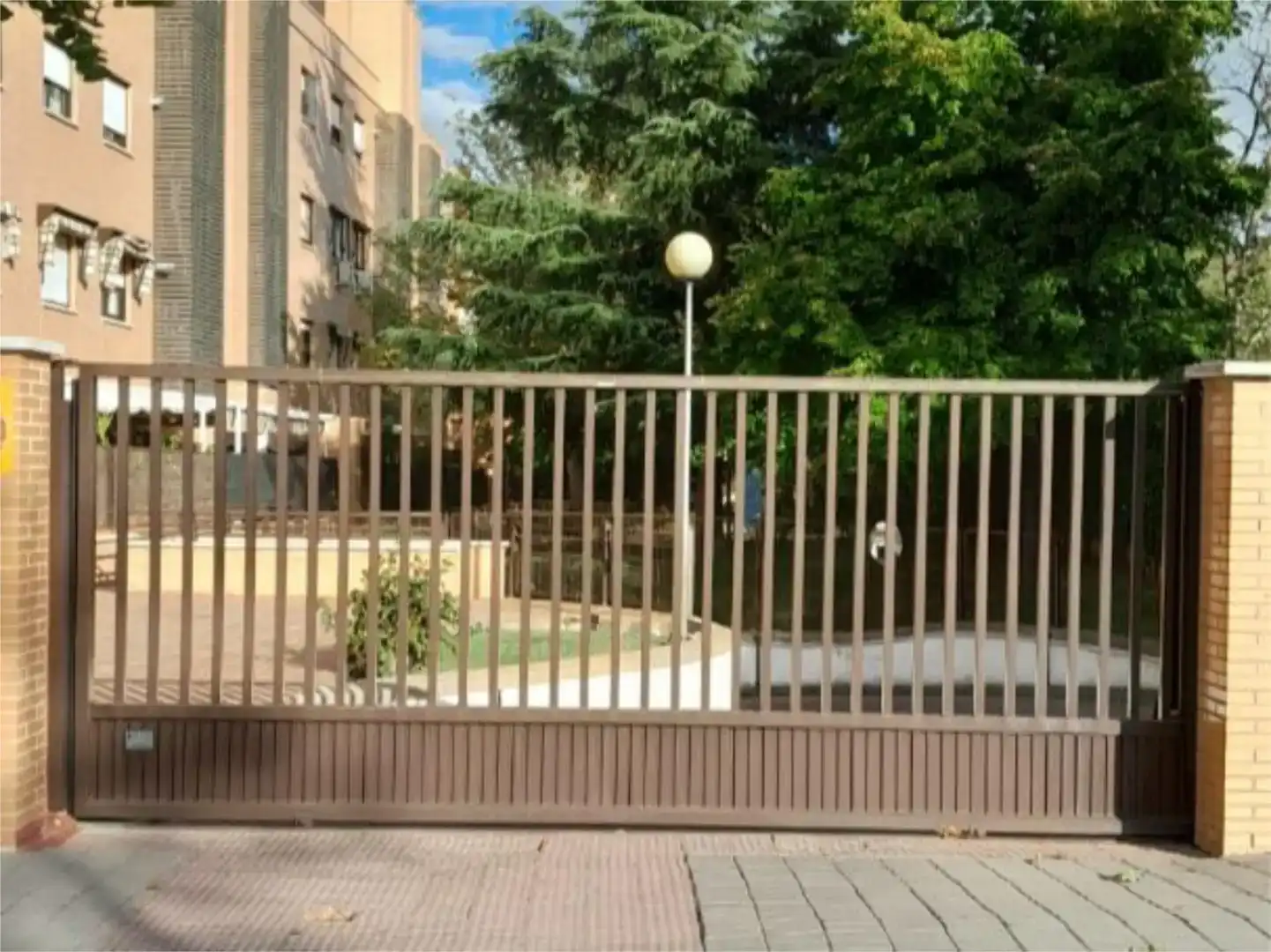Außenansicht von Garage zur Miete in Getafe