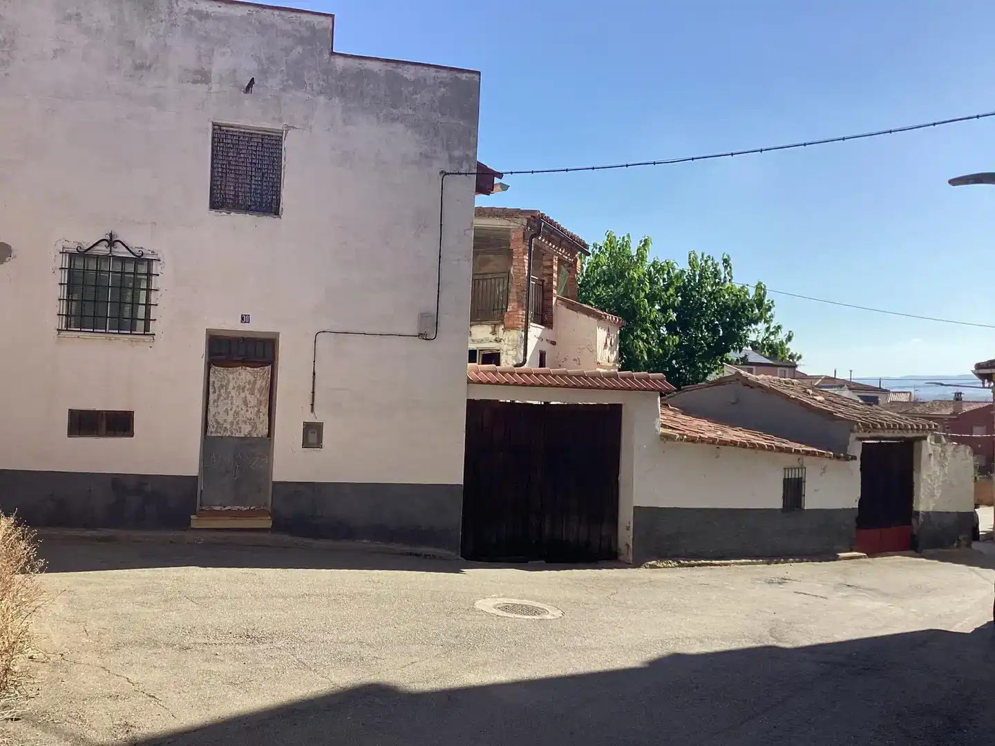Vista exterior de Casa o xalet en venda en Alfambra amb Balcó
