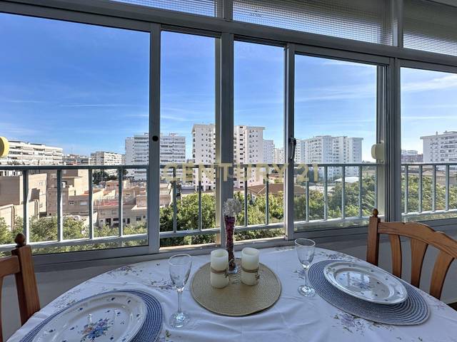 Piso en Venta en Los Guindos - Parque Mediterráneo - Santa Paula