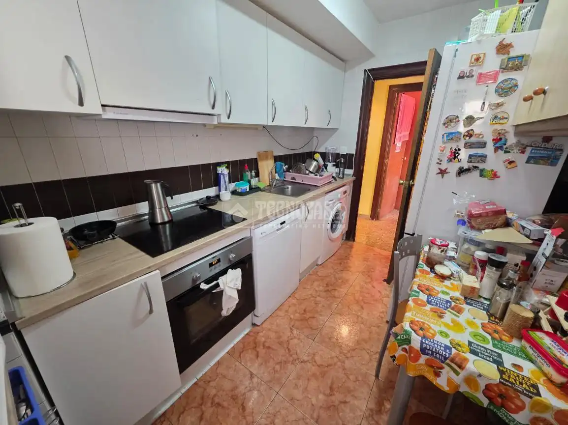 Kitchen of Flat for sale in Zaragoza  with Air Conditioner, Heating and Terrace