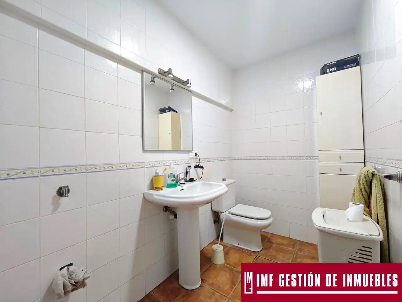 Baño de Casa o chalet en venta en Nerja con Jardín privado, Terraza y Piscina comunitaria