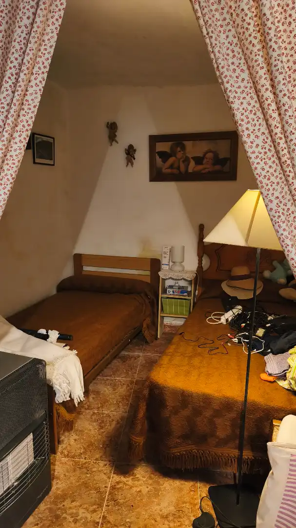 Dormitori de Casa o xalet en venda en Urrea de Jalón amb Terrassa, Moblat i Forn