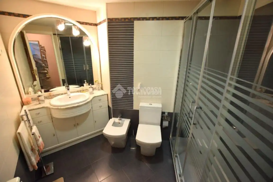 Bathroom of Flat for sale in Fuenlabrada