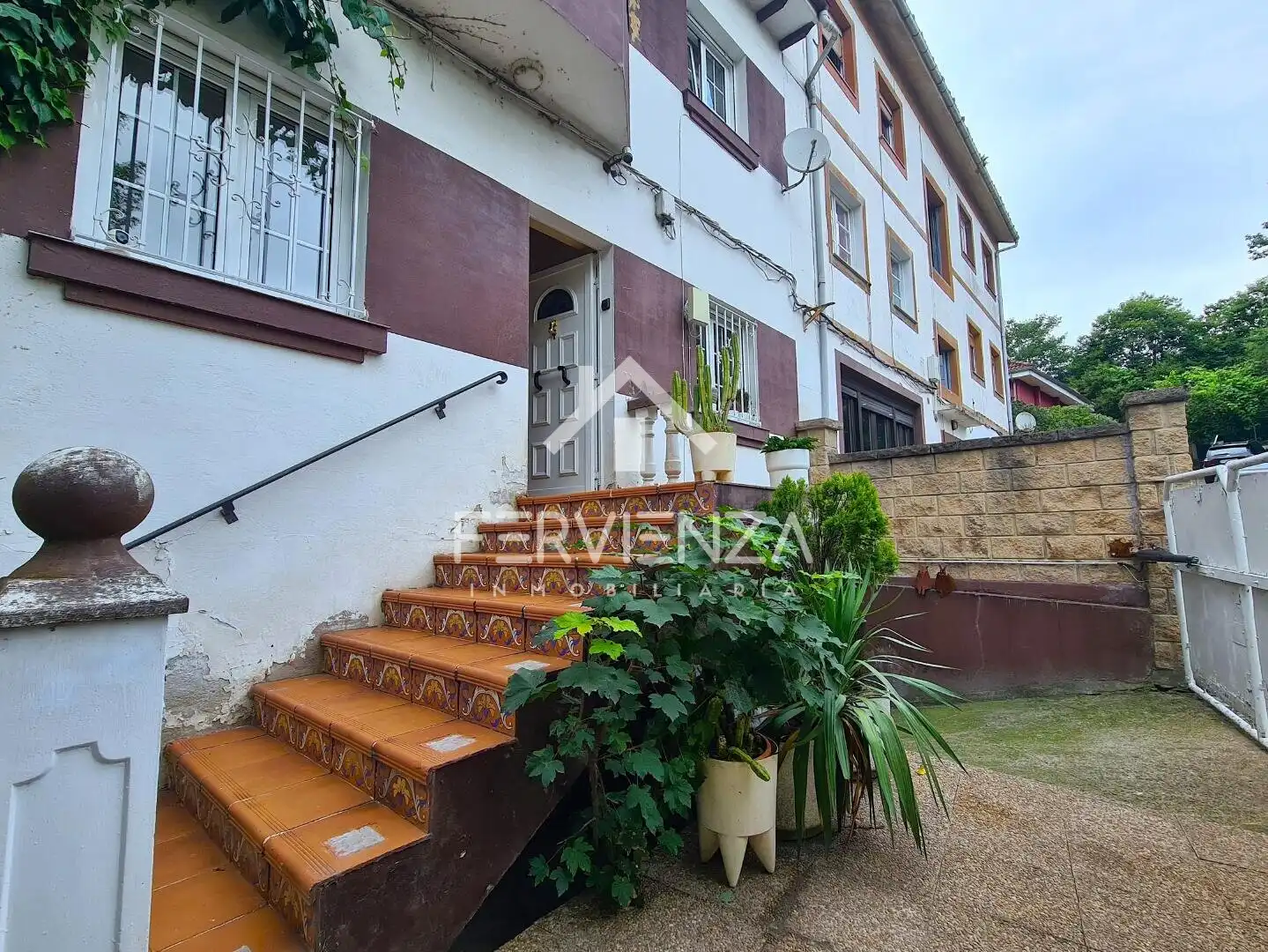 Vista exterior de Casa o chalet en venta en Oviedo 