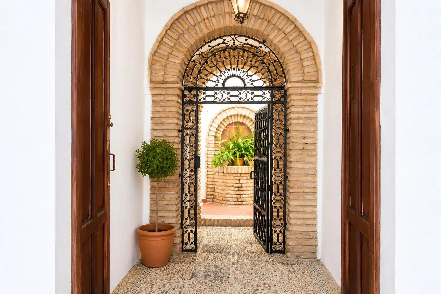Casa amb terrassa en venda a JULIO ROMERO DE TORRES 2, imagen 3