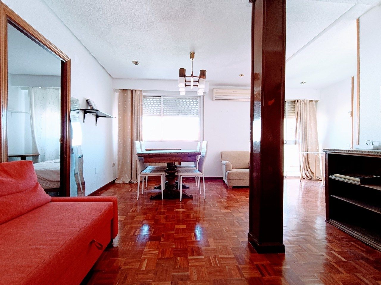 Sala d'estar de Pis de lloguer en  Madrid Capital amb Aire condicionat, Calefacció i Parquet